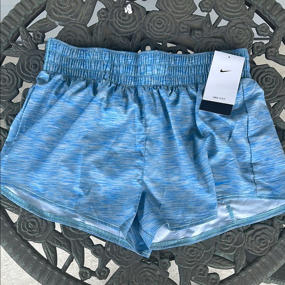 Nike Women's Dri-fit Mid-Rise 3.5 brief-line Short (blue/White), Multiple sizes. - Picture 1 of 6